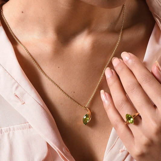 august birthstone peridot