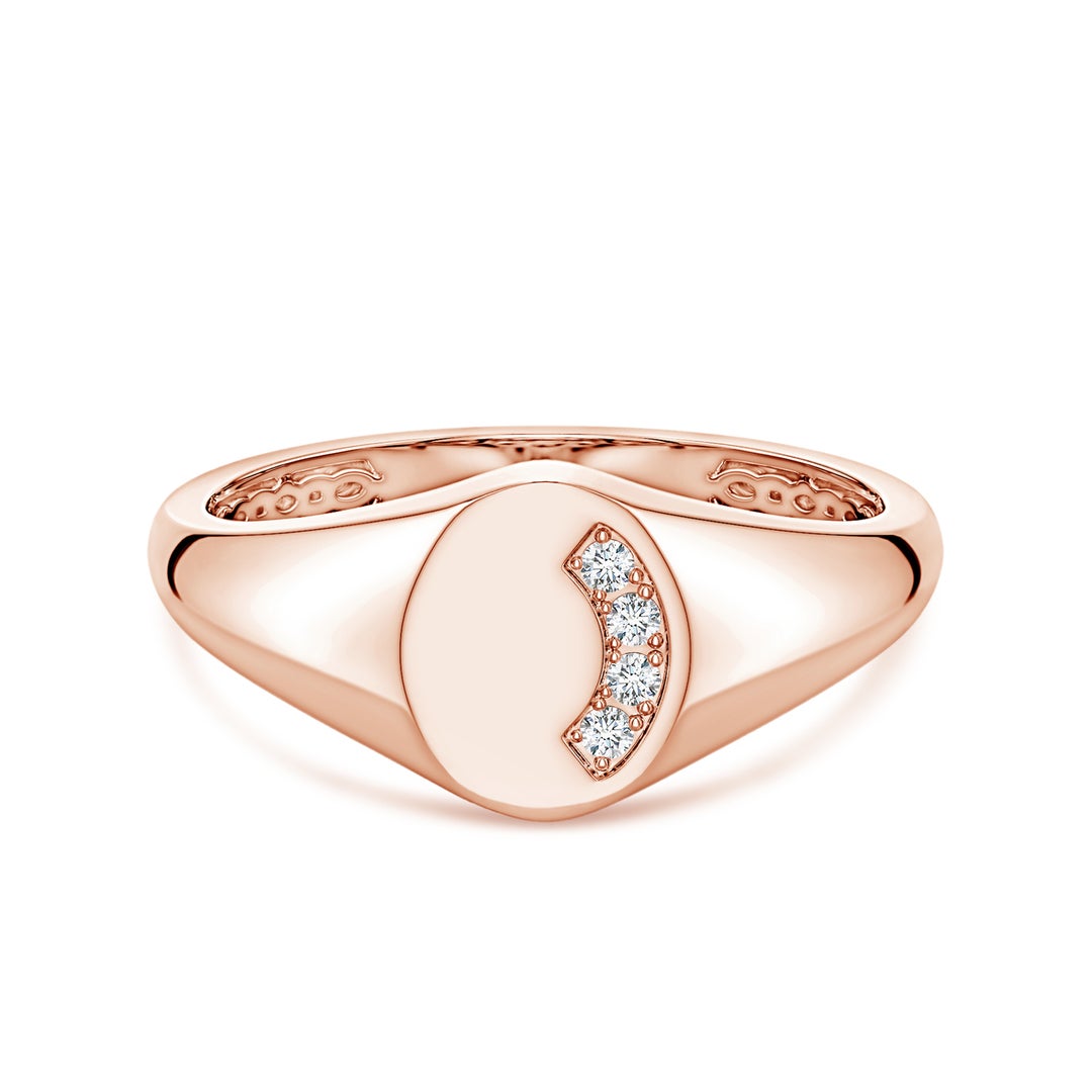 Oval Shape Curved Pavé Moissanite Men’s Signet Ring