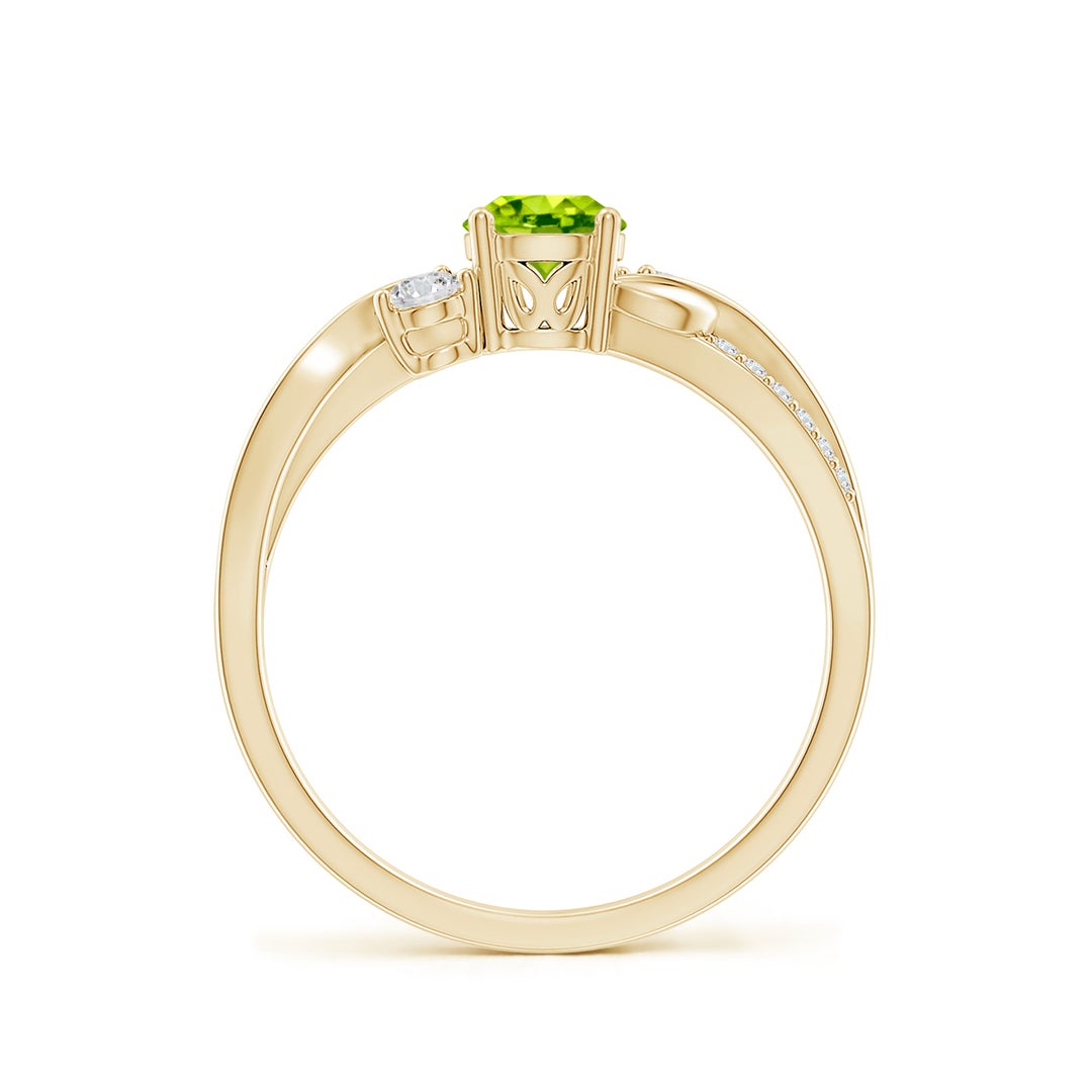 Three Stone Peridot Twisted Band Promise Ring