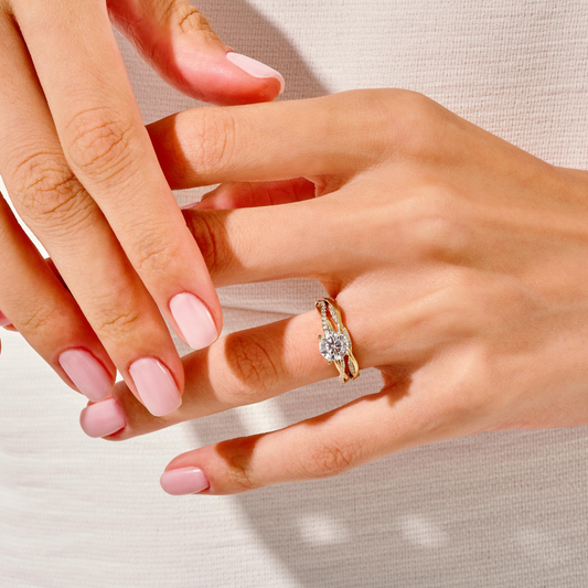 Twisted Vine Round Cut Moissanite Engagement Ring Bridal Set