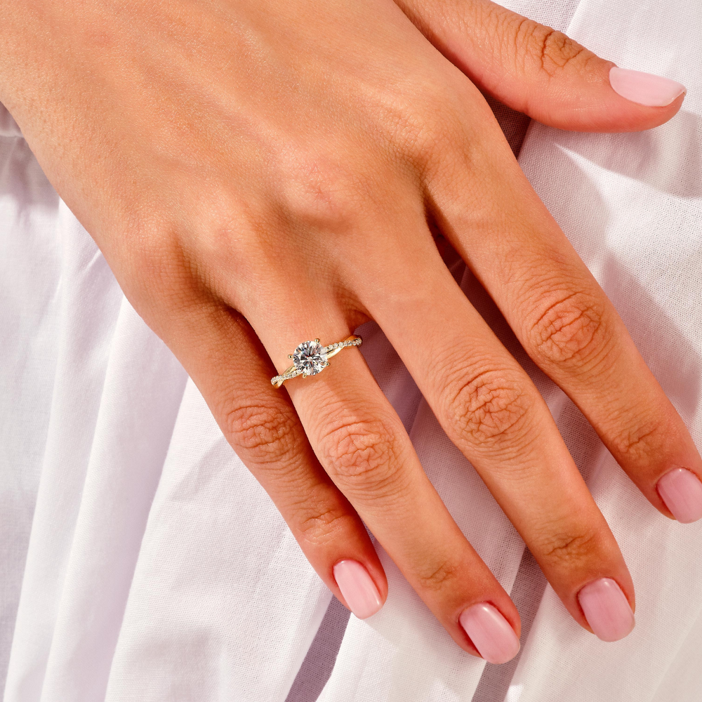 Twisted Vine Round Cut Moissanite Engagement Ring Bridal Set