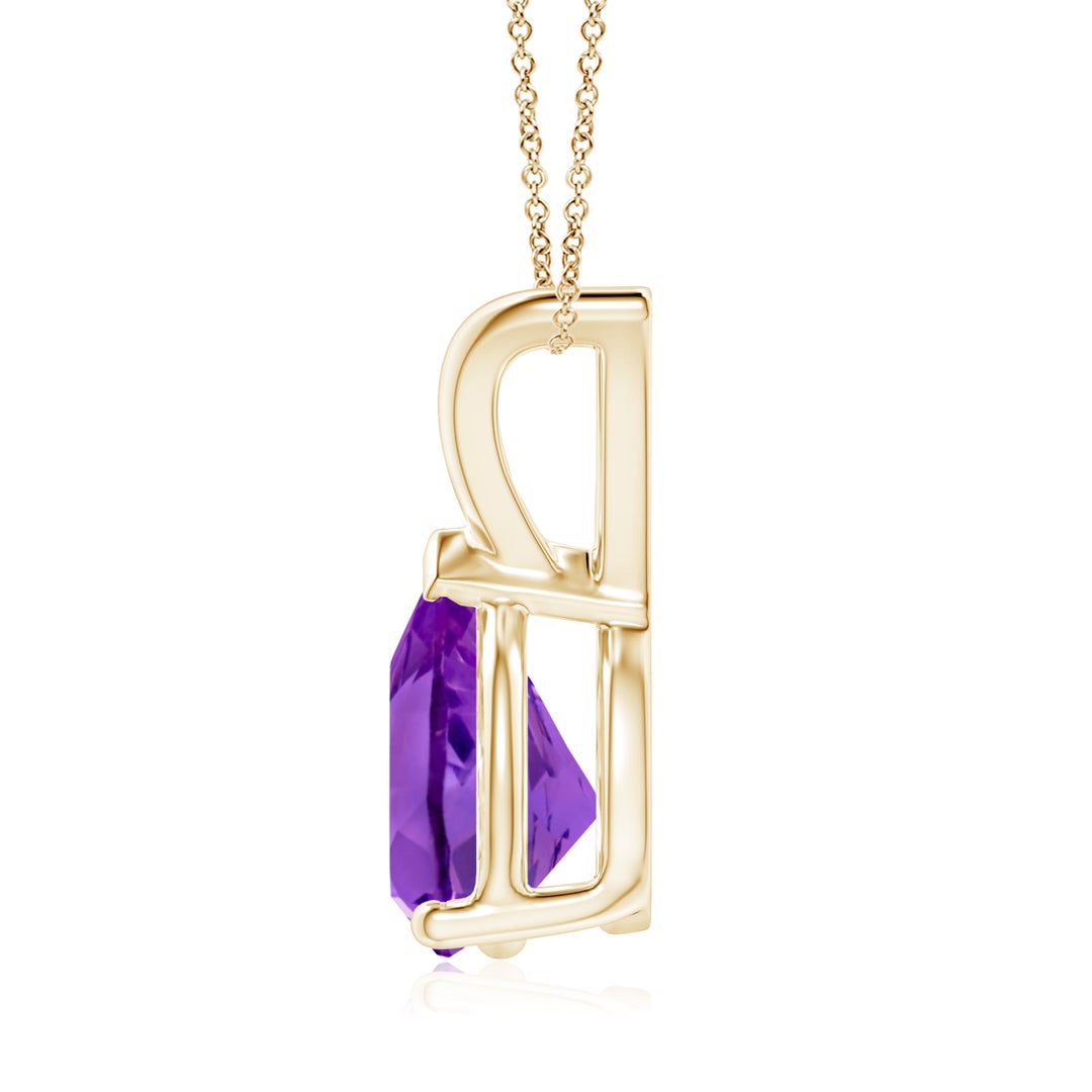 V-Bale Pear-Shaped Amethyst Solitaire Pendant Necklace