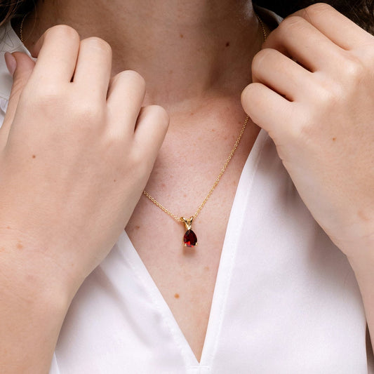 V-Bale Pear-Shaped Garnet Solitaire Pendant Necklace