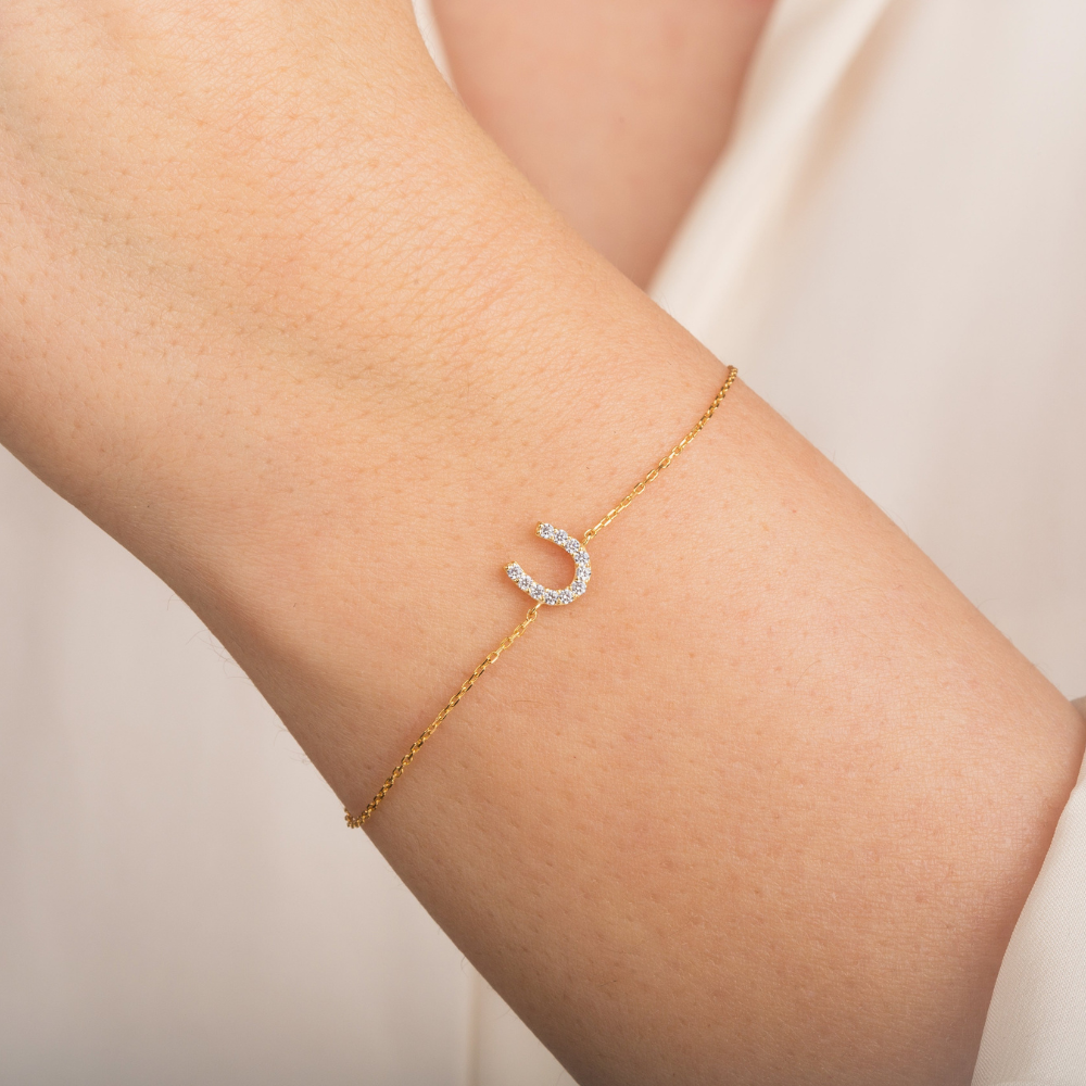 Lucky Horseshoe Round Cut Moissanite Bracelet